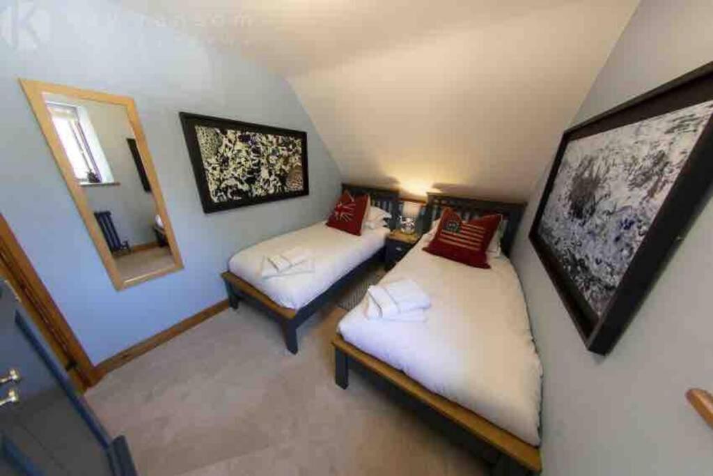 The Old Manor Coach House Apartment Cirencester Exterior photo